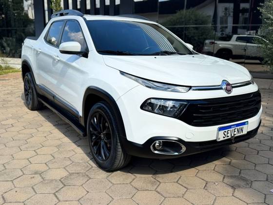 FIAT TORO 1.8 16V EVO FLEX FREEDOM AT6 FIAT TORO 1.8 16V EVO FLEX FREEDOM AT6
